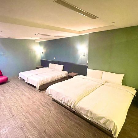 Walker Hotel - Zhengyi 2 Tajpej Kültér fotó