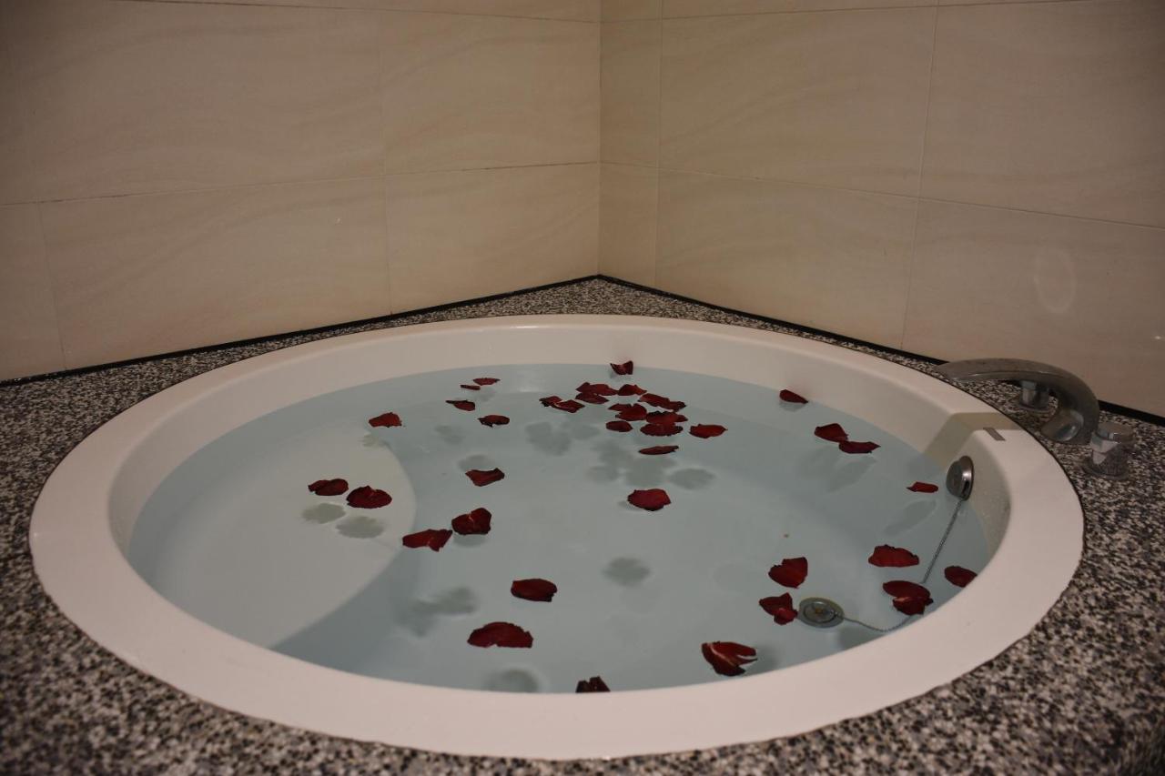 Walker Hotel - Zhengyi 2 Tajpej Kültér fotó