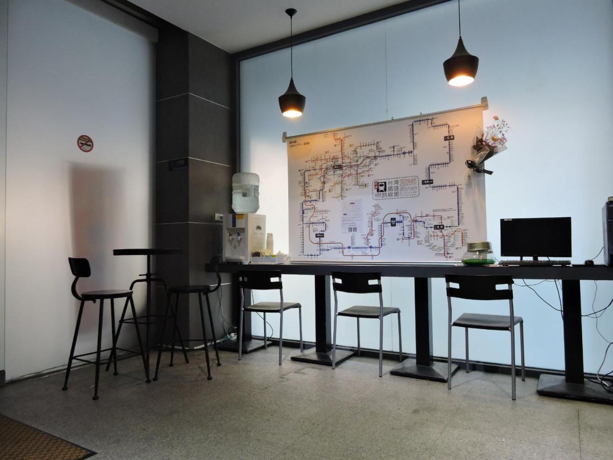 Walker Hotel - Zhengyi 2 Tajpej Kültér fotó