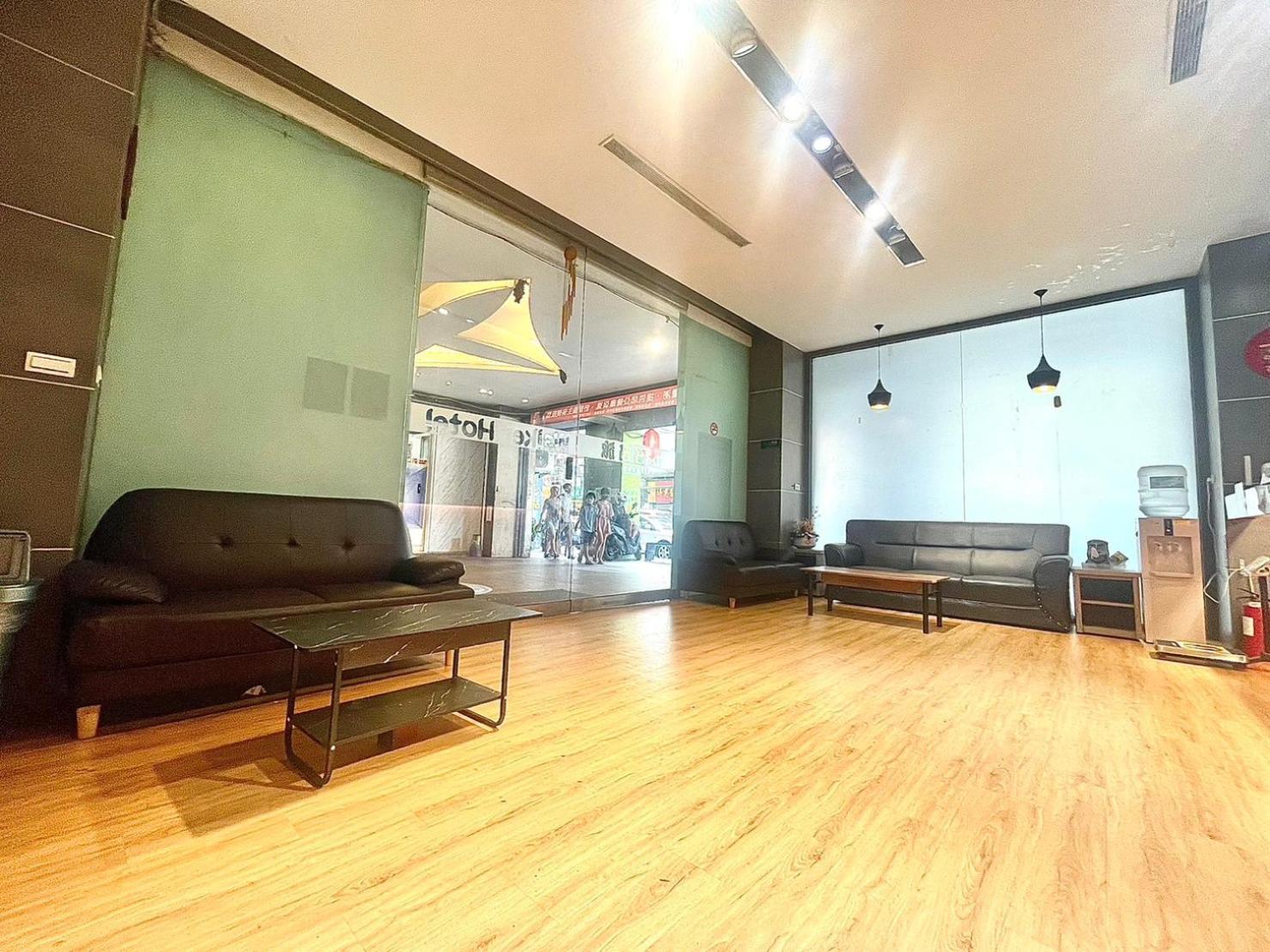 Walker Hotel - Zhengyi 2 Tajpej Kültér fotó