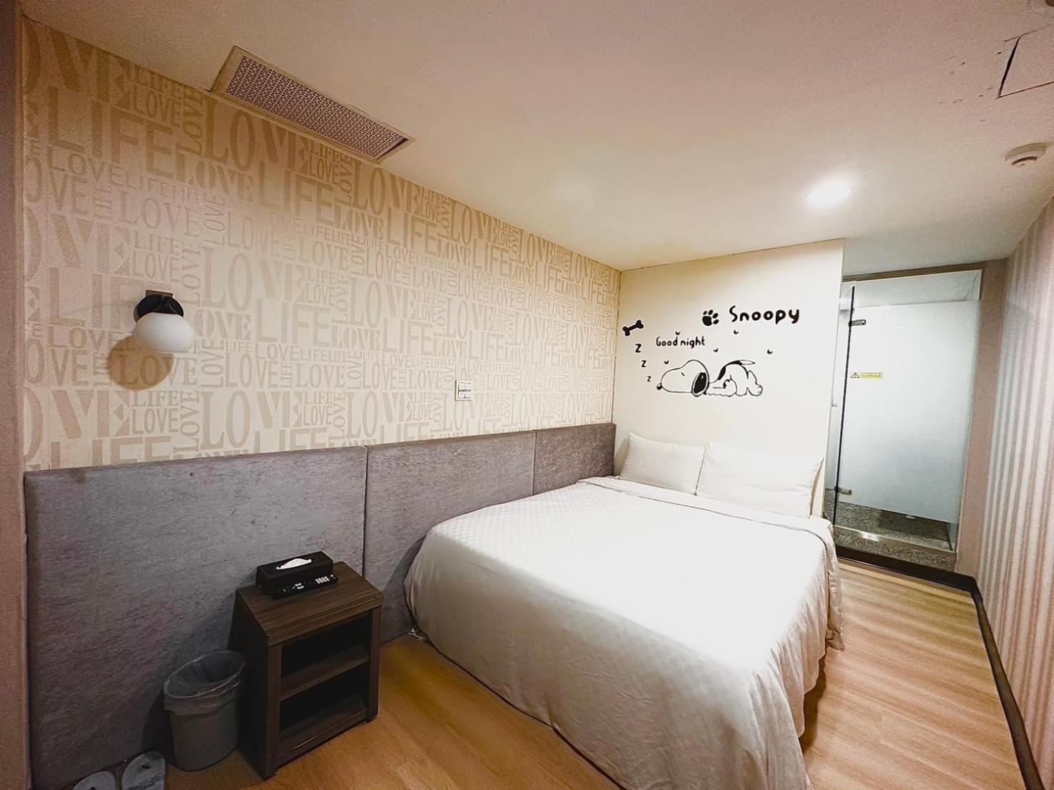 Walker Hotel - Zhengyi 2 Tajpej Kültér fotó
