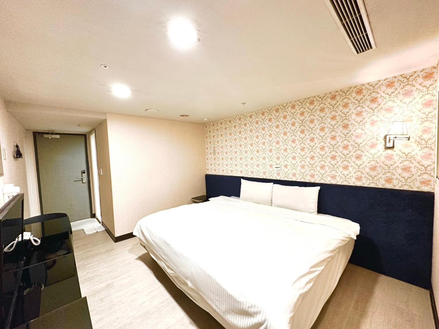 Walker Hotel - Zhengyi 2 Tajpej Kültér fotó