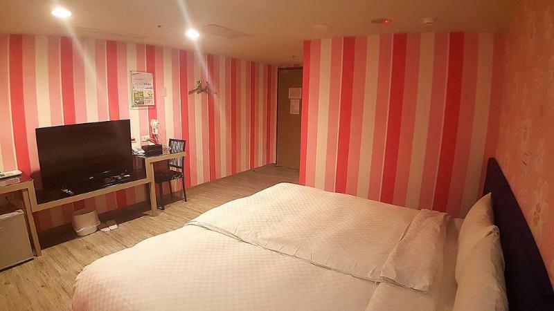 Walker Hotel - Zhengyi 2 Tajpej Kültér fotó