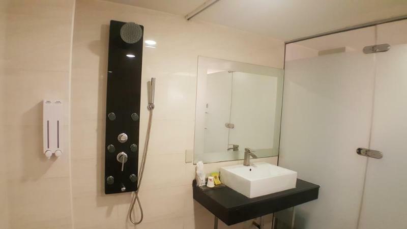 Walker Hotel - Zhengyi 2 Tajpej Kültér fotó