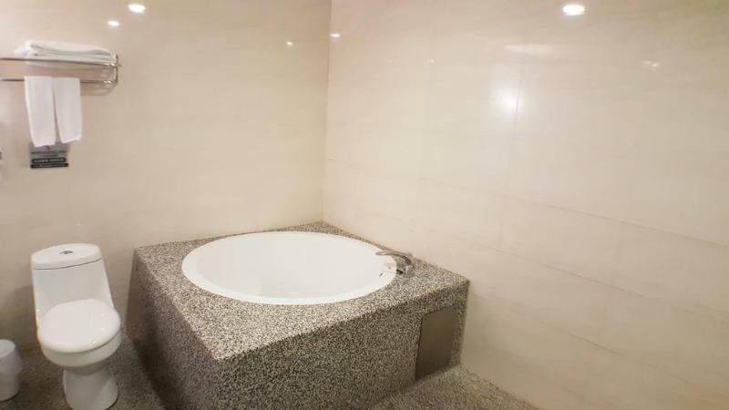 Walker Hotel - Zhengyi 2 Tajpej Kültér fotó