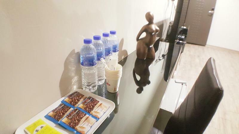 Walker Hotel - Zhengyi 2 Tajpej Kültér fotó